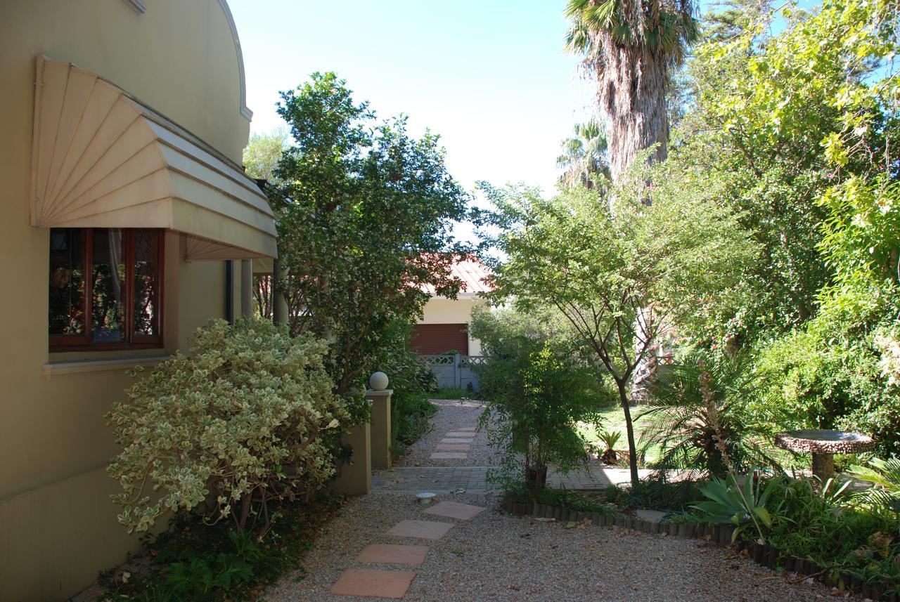 86 On Langenhoven Bed & Breakfast Oudtshoorn Exteriér fotografie